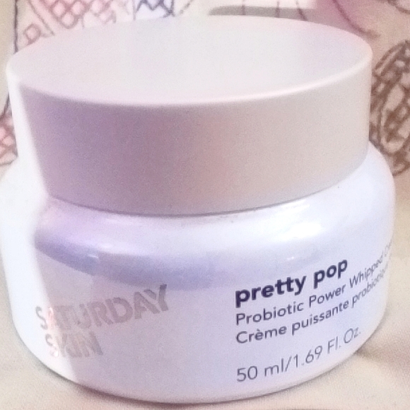 Saturday night Pretty Pop Probiotic Cream - Picture 1 of 3